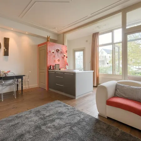 Short Dependance Lejlighed *