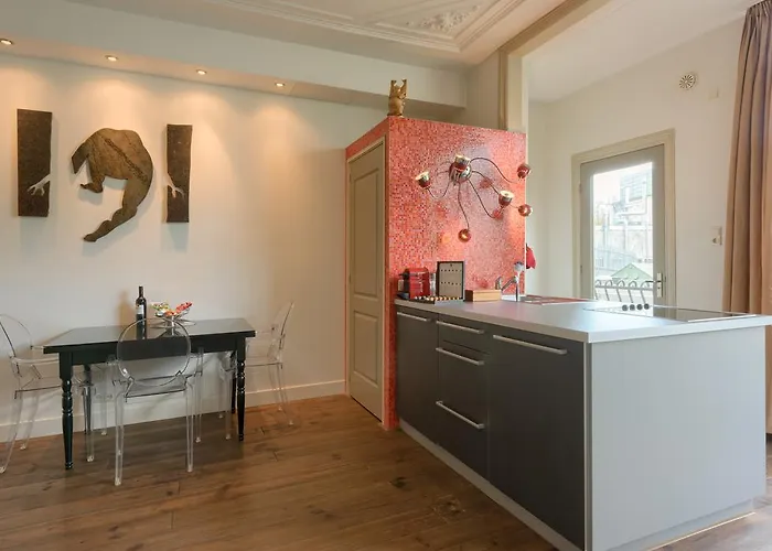 Short Dependance Roterdão