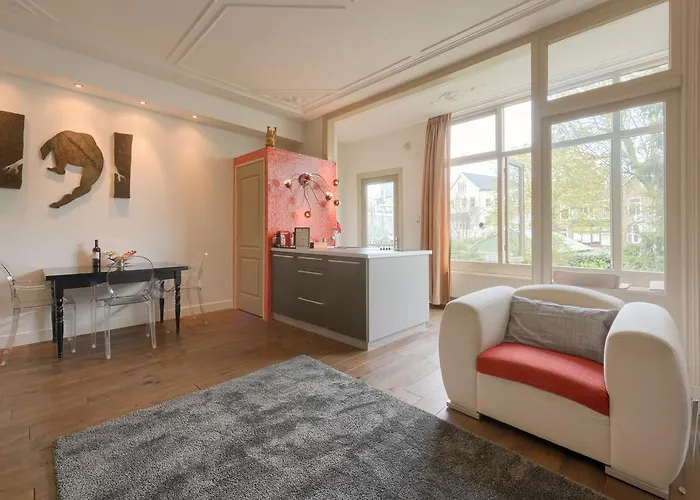 Short Dependance Apartment *