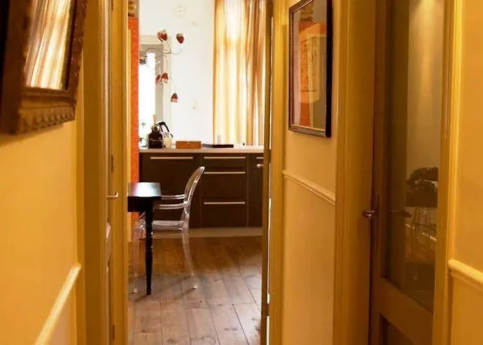 Short Dependance Apartment *