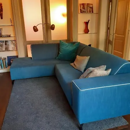 Short Dependance Apartment Rotterdam